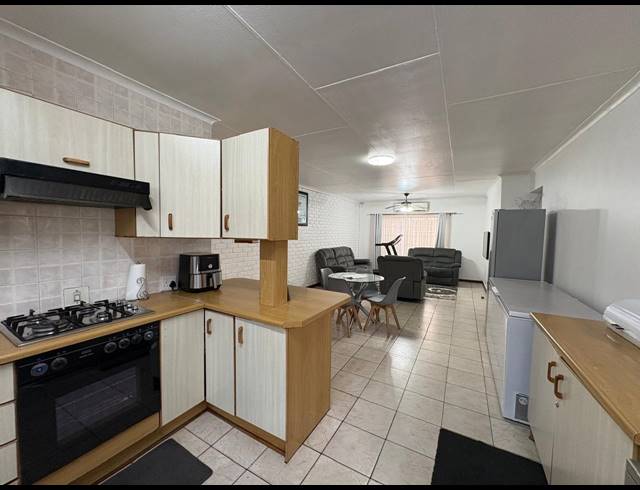 2 BEDROOM TOWNHOUSE FOR SALE IN ARCON PARK